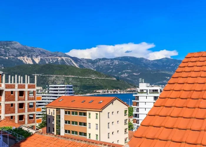 Relaxing Apartment On Budva Coastline
